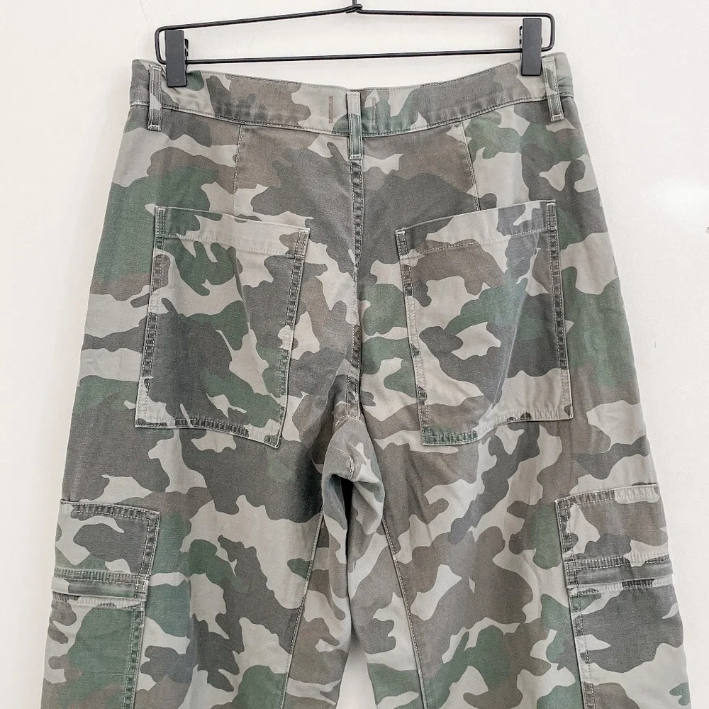 Citizens of Humanity Marcelle Low Slung Easy Cargo in Camo 28 - Picture 10 of 11